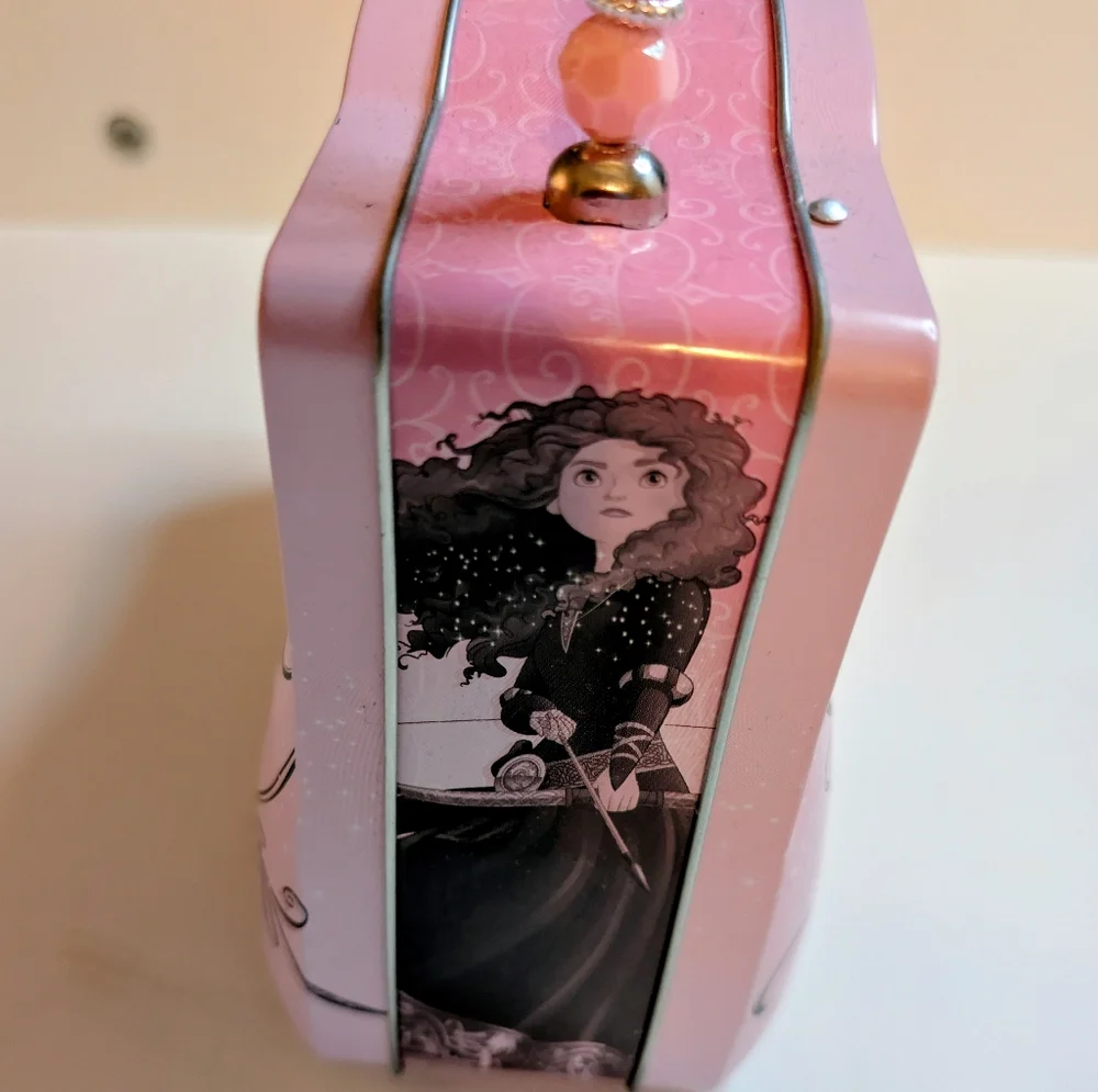 ✨ Disney Princess Pink Metal Tin Purse – Beaded Handle – NWOT ✨